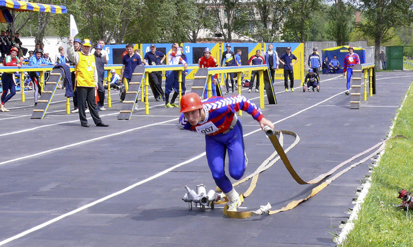 Оренбуржцы занялись пожарно-прикладным спортом 